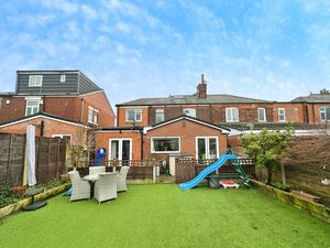 External rear- click for photo gallery